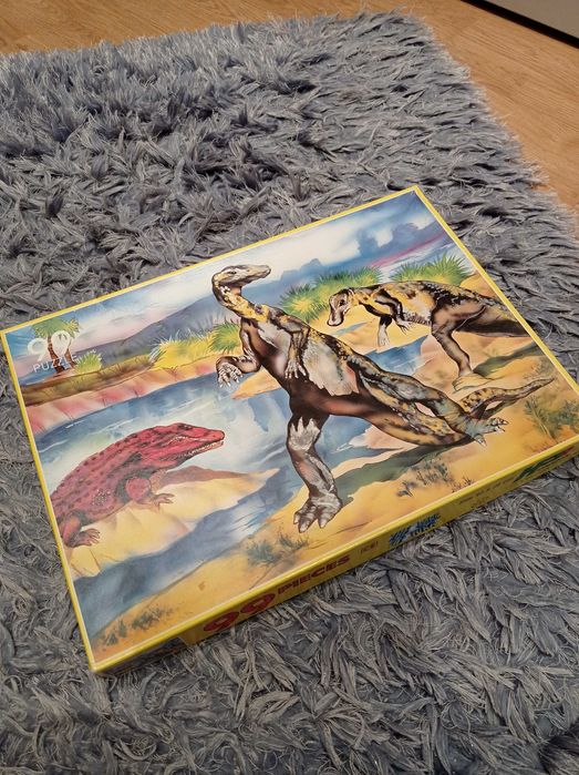 Puzzle z dinozaurami jurasic park 99 elementów