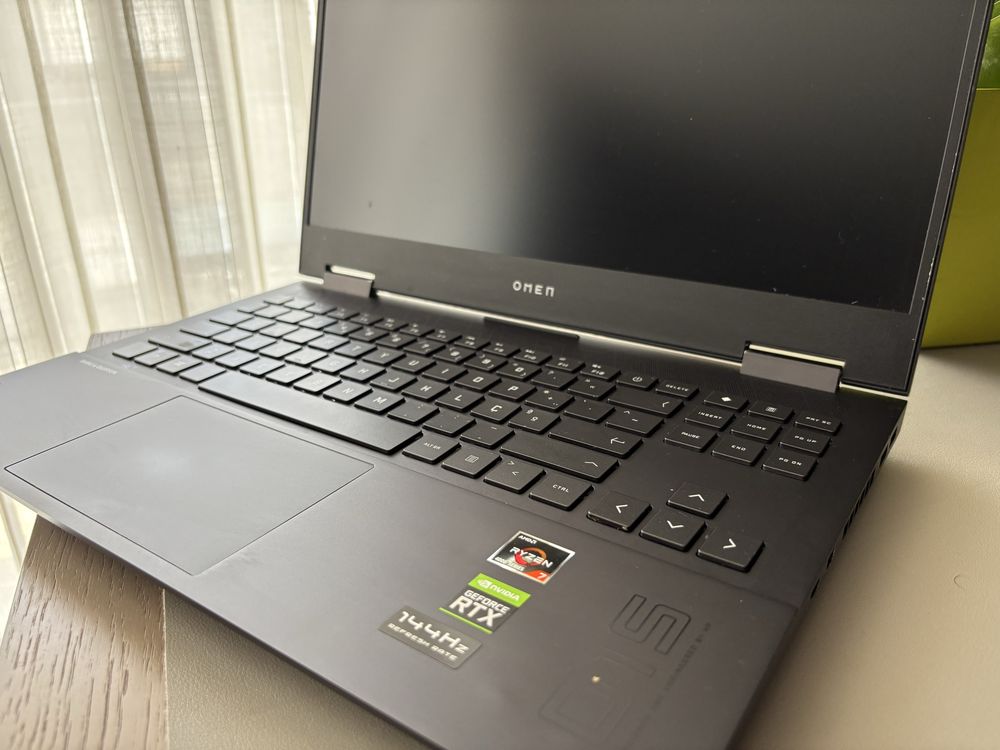 Portátil Gaming | HP Omen 15 | Ryzen 7, RTX 2060, 16GB RAM