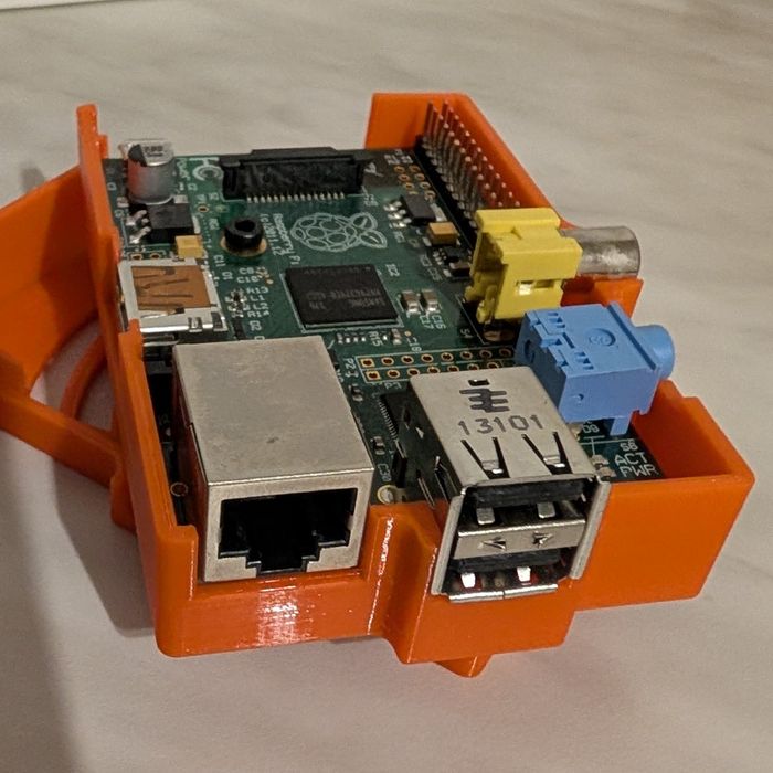 Raspberry Pi Model B 512MB RAM + obudowa