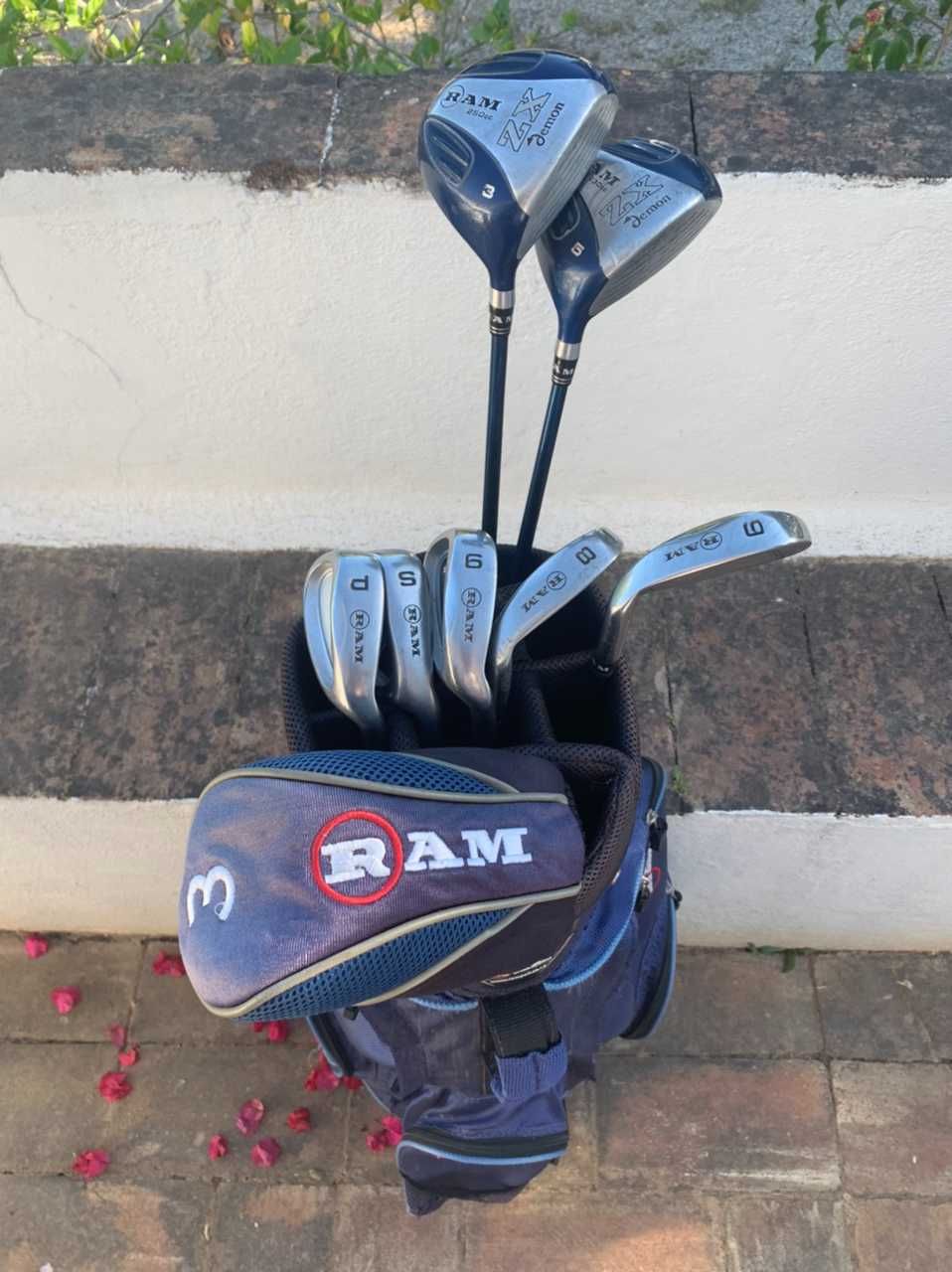 Golfe: Conjunto Saco + 5 tacos + 2 drives RAM