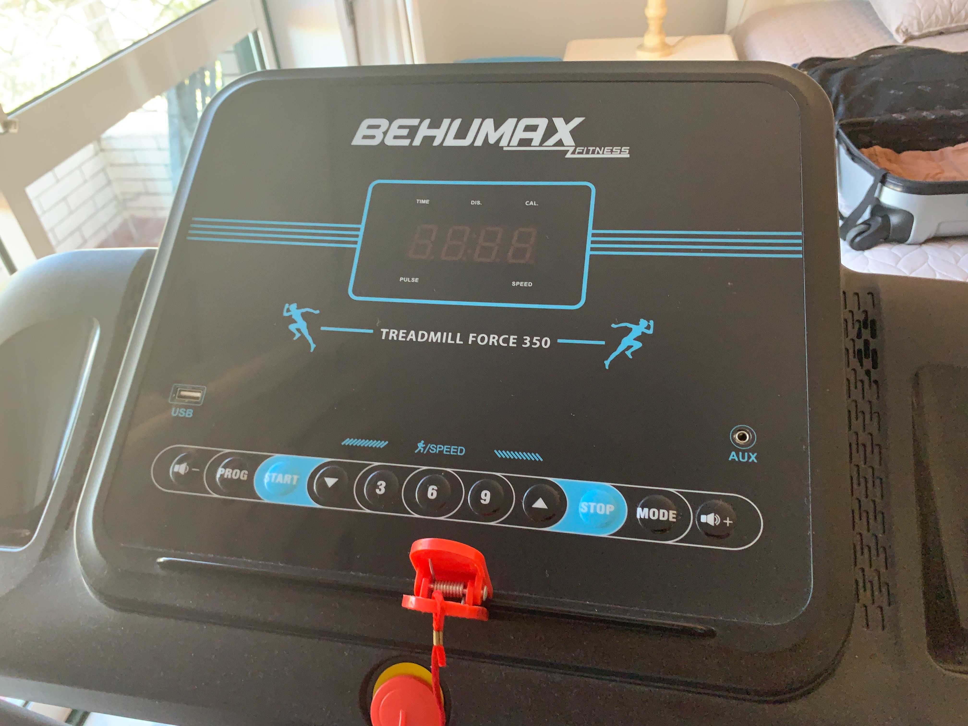 Passadeira BEHUMAX Treadmil Force 350 sem uso praticamente como nova