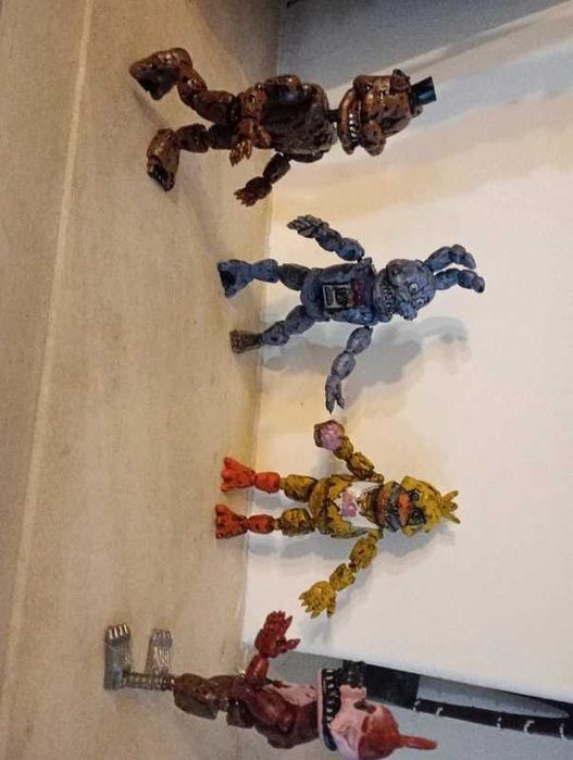 Figura de ação FNAF , da chica, da bonnie, do freedy e do foxy