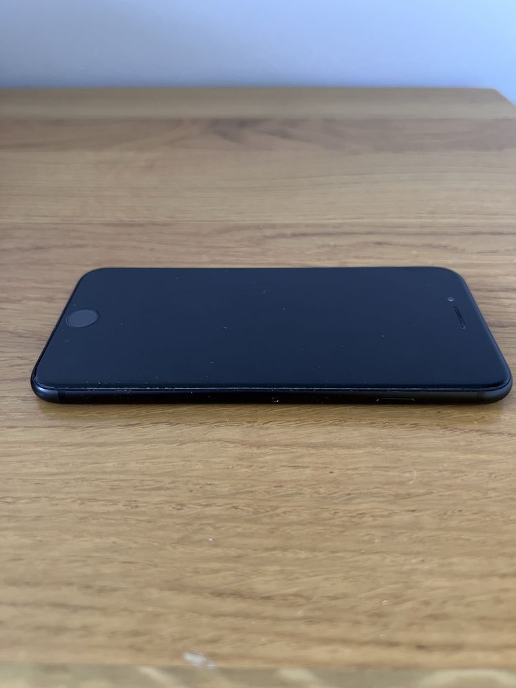 Iphone 7 128 gigabajtów