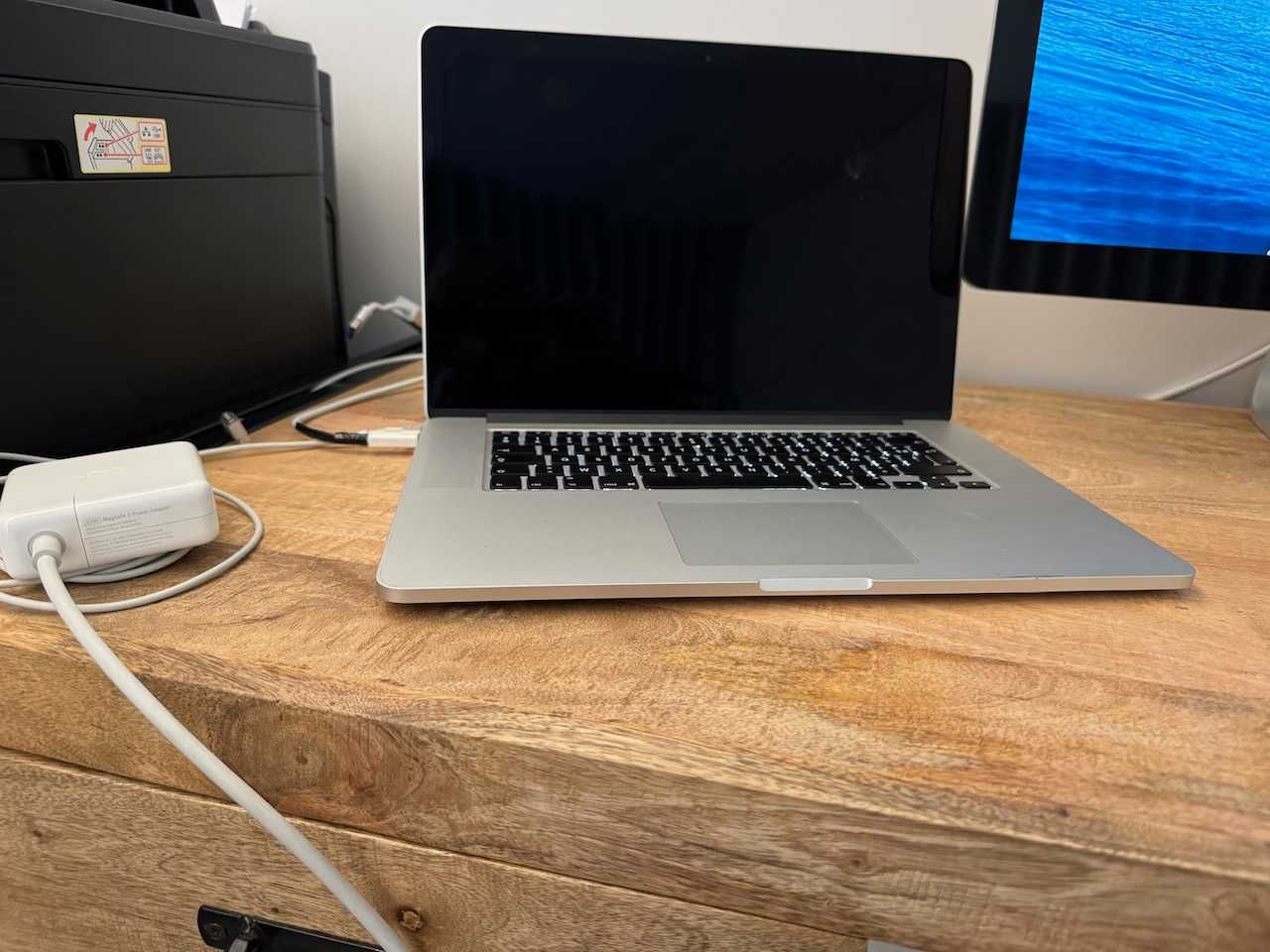 Apple Macbook pro 15" e ecrã Apple display 27"