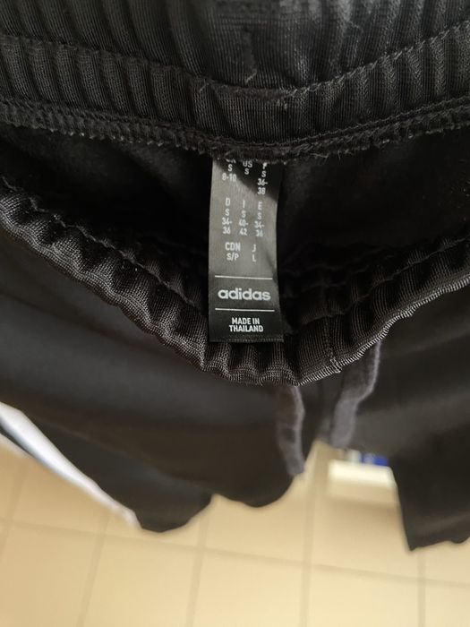 Fato de treino adidas OFERTA Ténis Nike ambos NOVOS ORIGINAIS