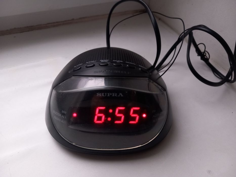 Часы электронные настольные