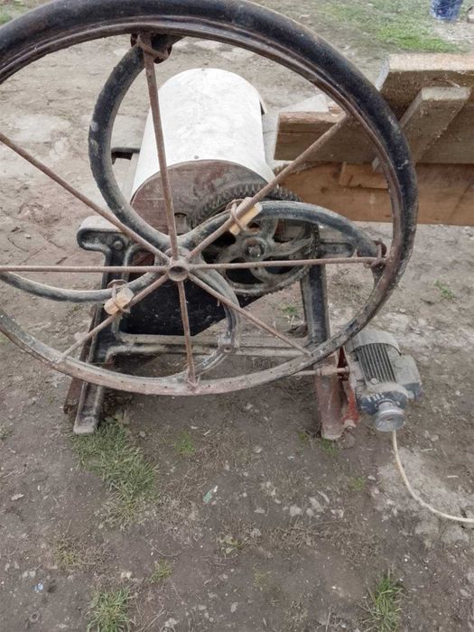 Продам січкарню  .