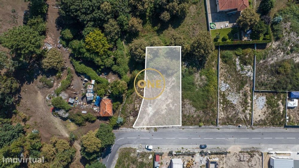 Terreno de construção em Ruivães