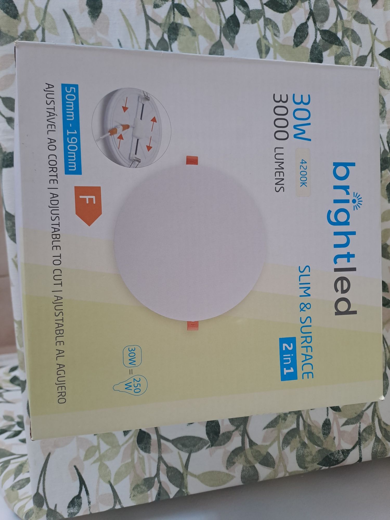 Candeeiro LED NEUTRO