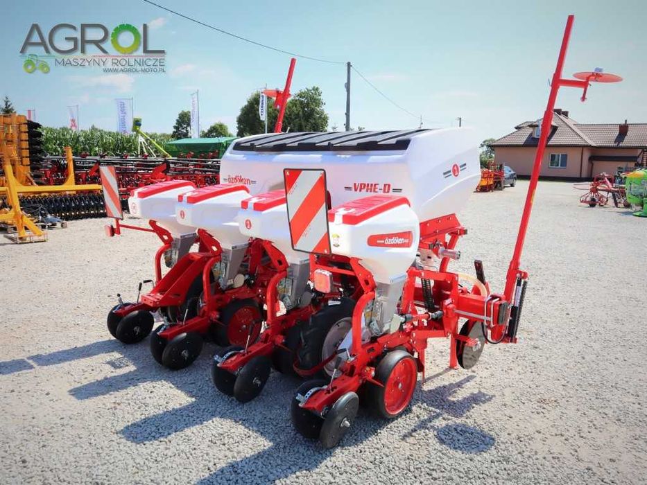 Siewnik pneumatyczny 6 rzędowy Ozdoken do kukurydzy