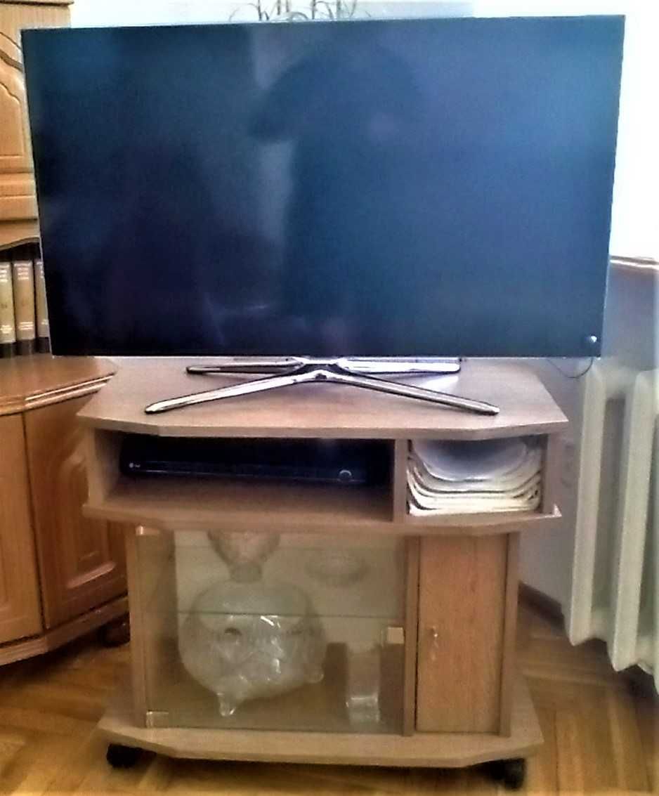 Szafka pod telewizor