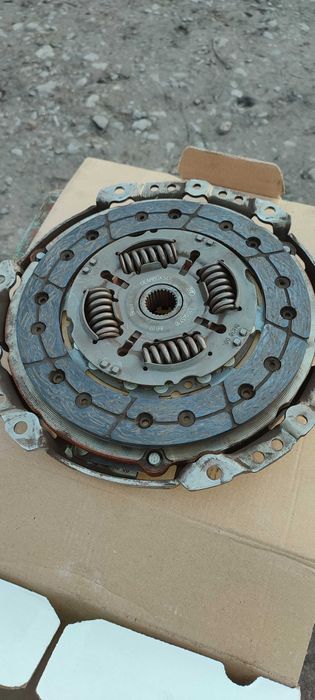Продам комплект сцепления с выжимным подшипником