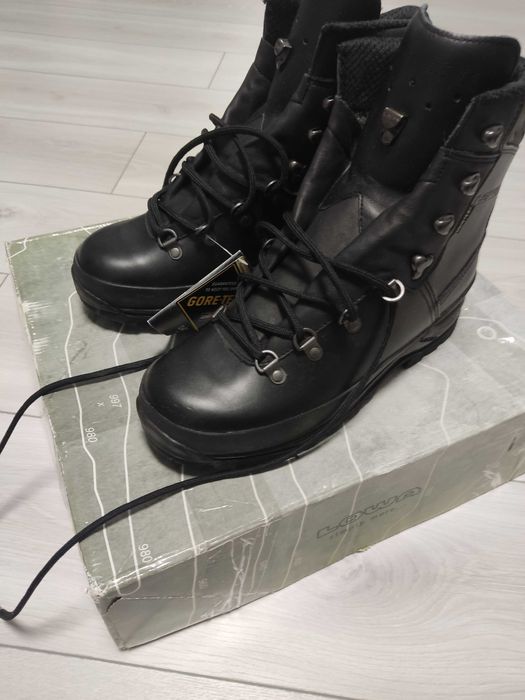 Берці lowa mountain boot GTX.