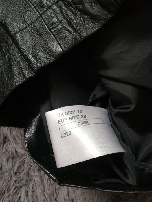 Kurtka skórzana czarna krotka