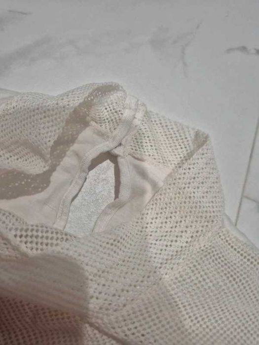 Białe koronkowe ażurowe body