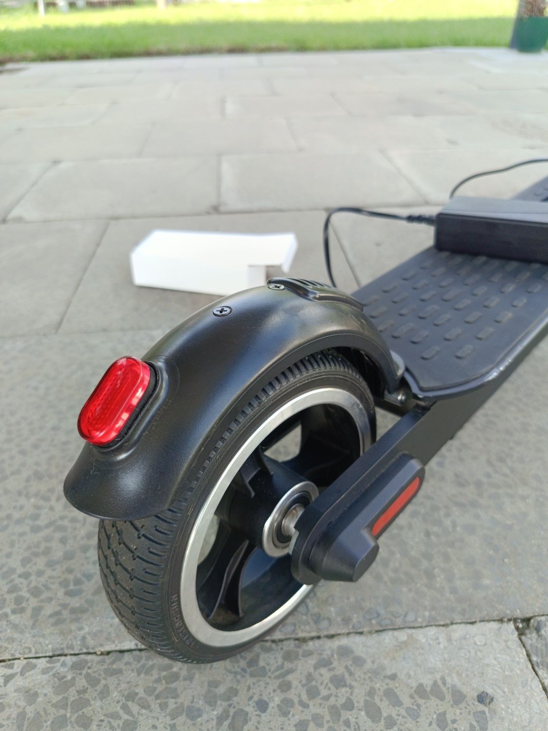 Nowa hulajnoga E Way E-250 dla dzieci.