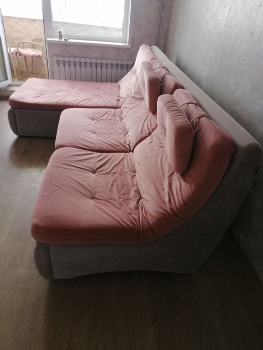 Продам диван.Великий
