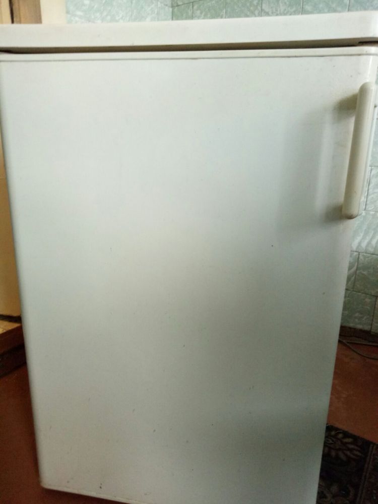 Компактний холодильник