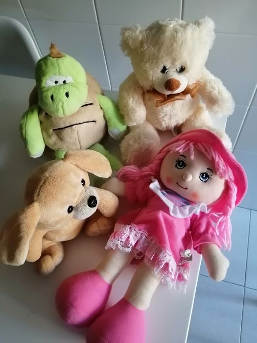 Pin e Pon  bonecas várias +chapéus