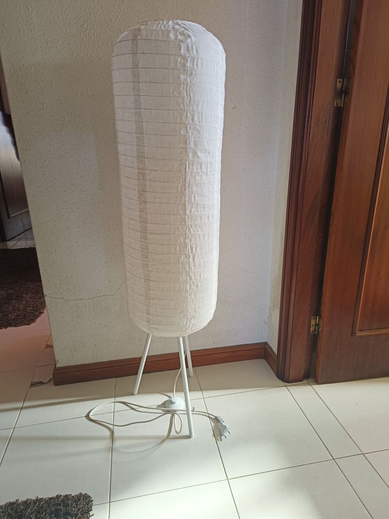 Vendo candeeiro de pé