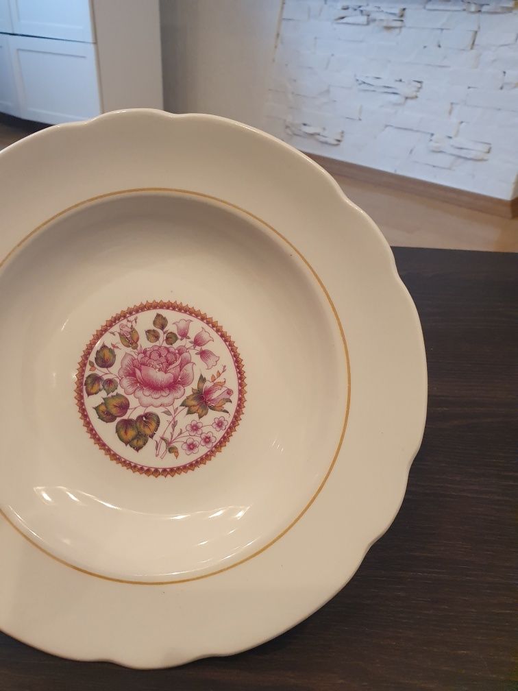 Радянський посуд, тарілки з квітковим декором