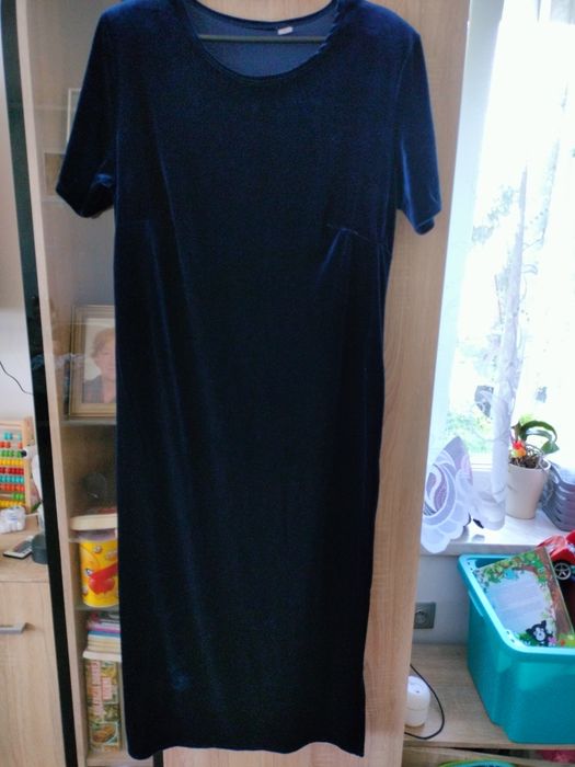 Welurowa sukienka