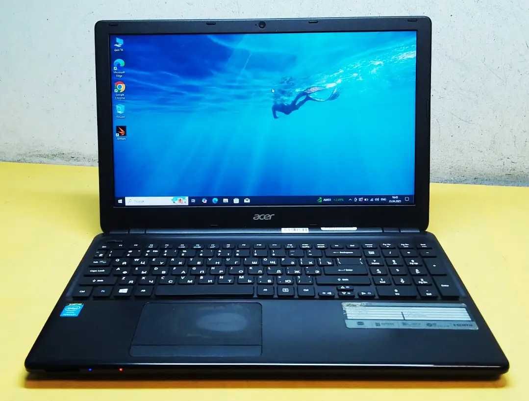 4х ядерний  Acer Aspire ES1-510 [Pentium N3520,256SSD,8Gb, новий акб]