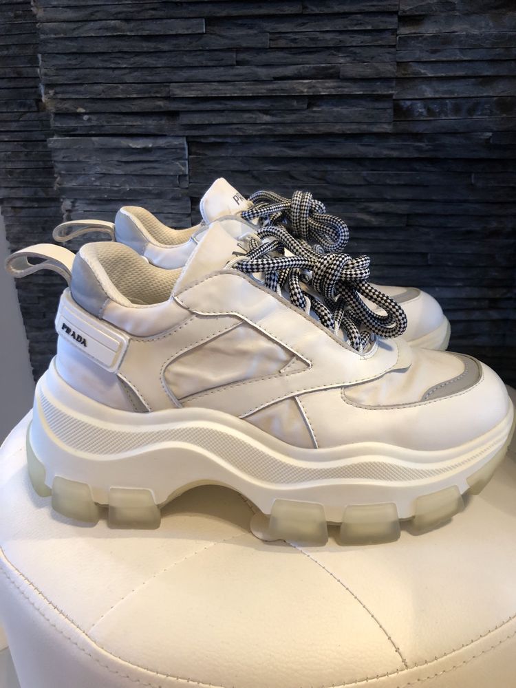 Prada białe sneakersy