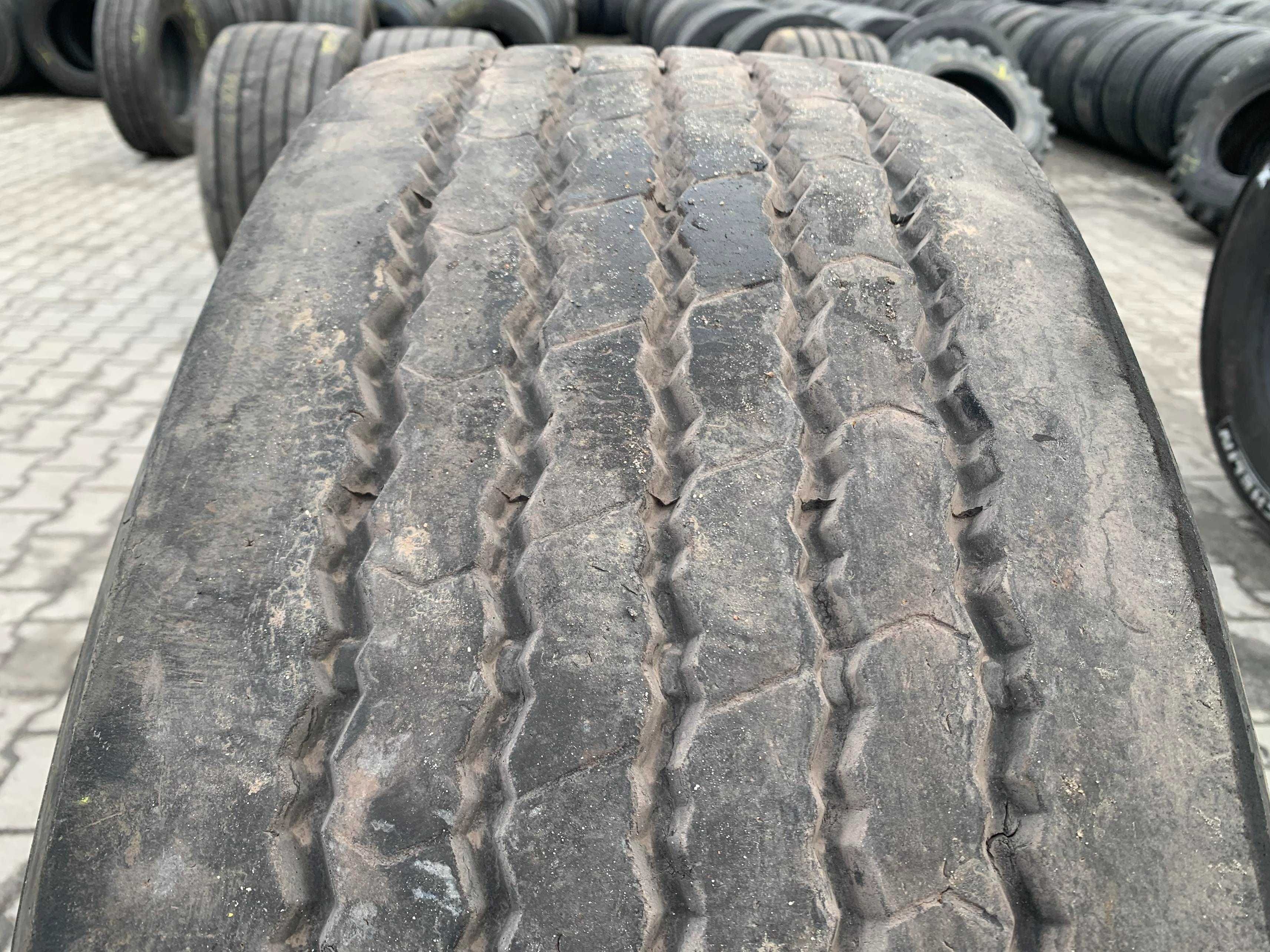 385/65R22.5 Opona TYP FIRESTONE FT522 Naczepa 9-10mm FT D400