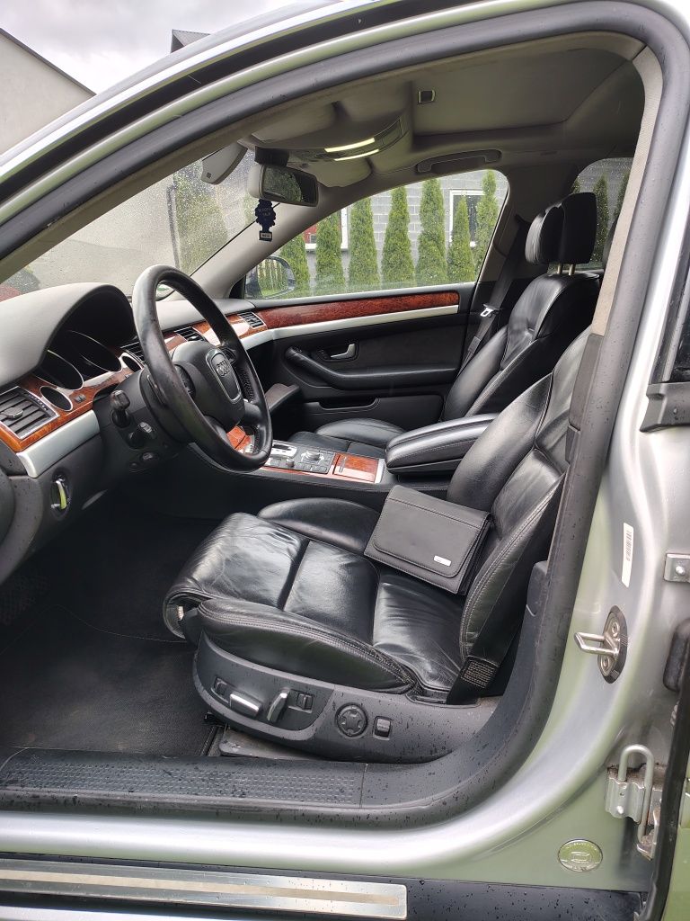 Audi A8 D3 4.2 TDI lift S-Line z Niemiec
