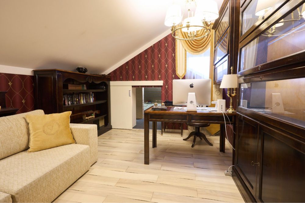 Продам дом на правом берегу реки Днепр пос.Ямбург с.Днепровое