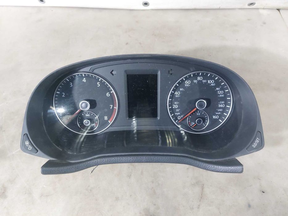 Volkswagen Passat B7 12-15 Щиток, панель приборов / Пассат Б7