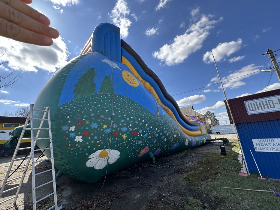 Атракціон надувна гірка аттракцион надувной батут горка