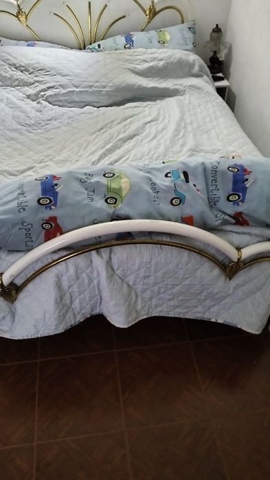 Cama Metálica com colção
