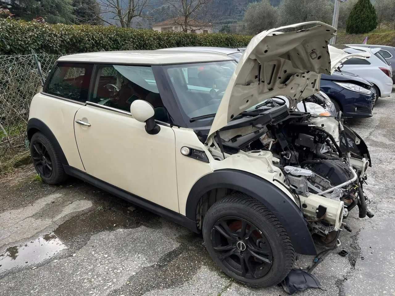 Разборка Mini CLUBMAN COUNTRYMAN Roadster Б/у запчастини