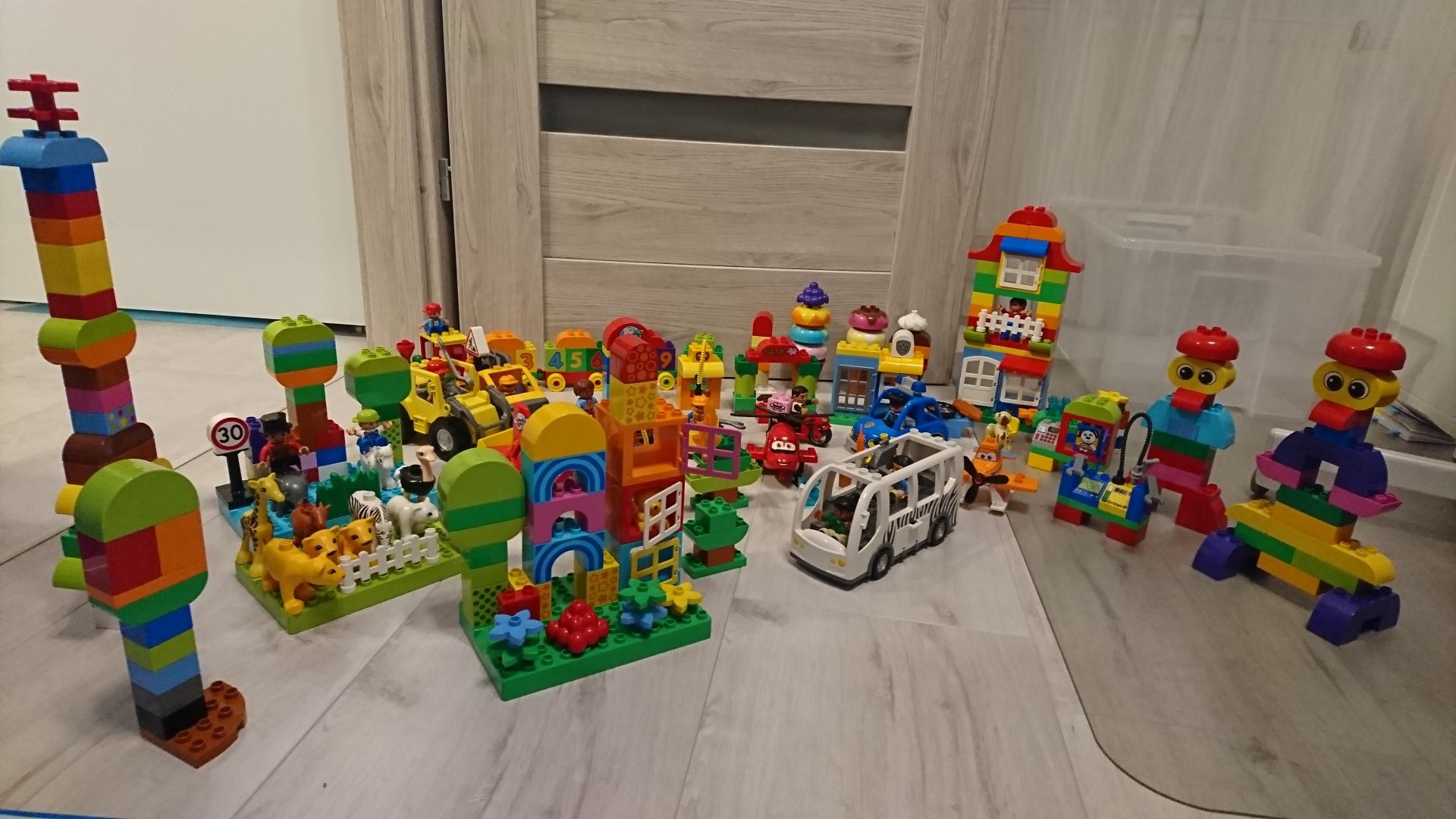 Lego duplo Mega zestaw - zawiera 12 mniejszych