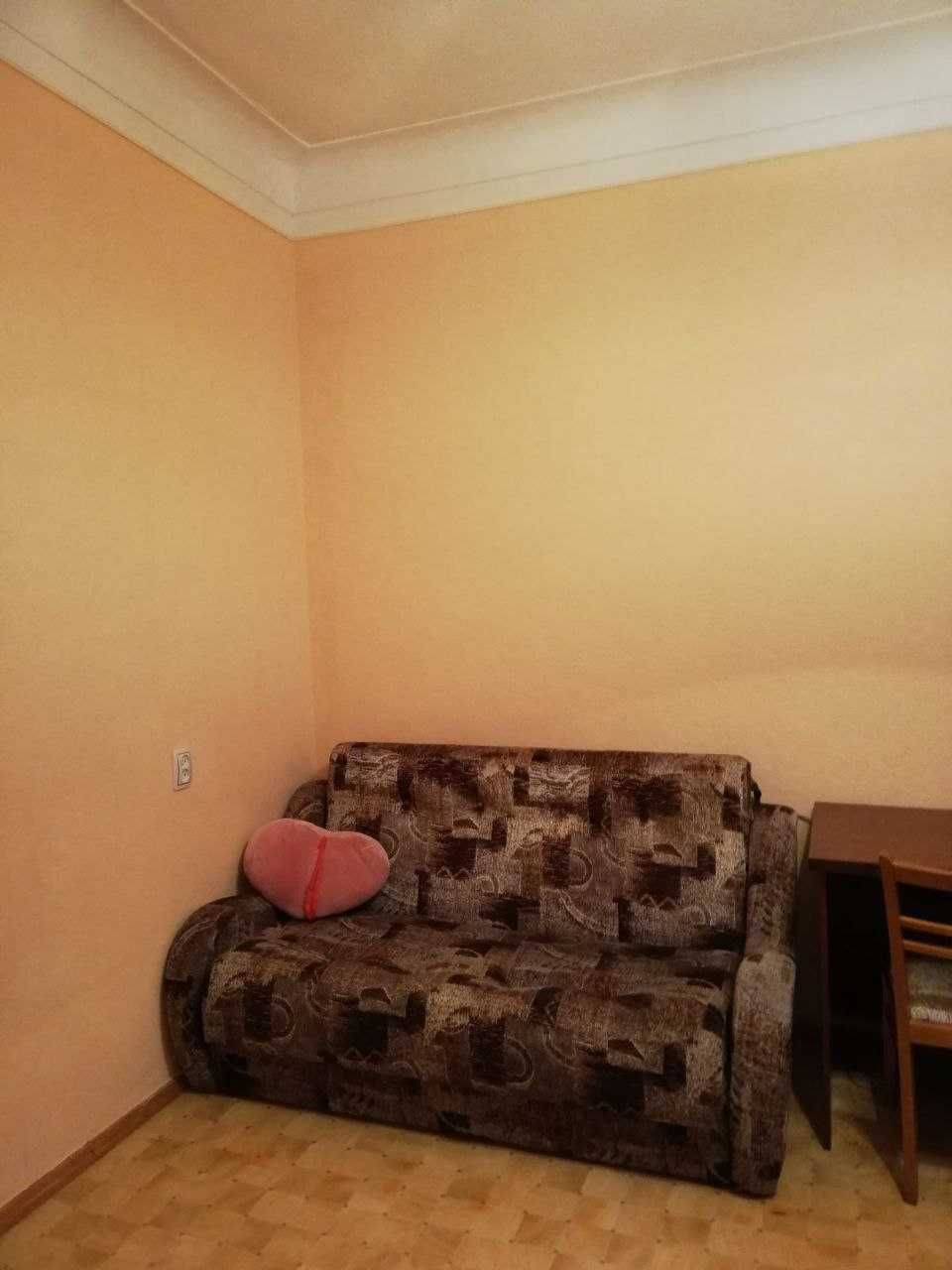 Продам 3к кв метро 23-го Августа ул. Сумгаитская под ремонт