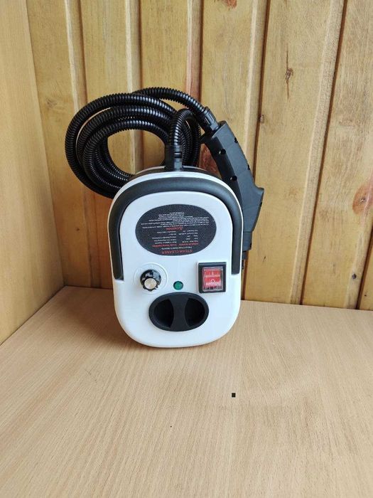 Мощный компактный пароочиститель 2500 w  с насадками пароочисник