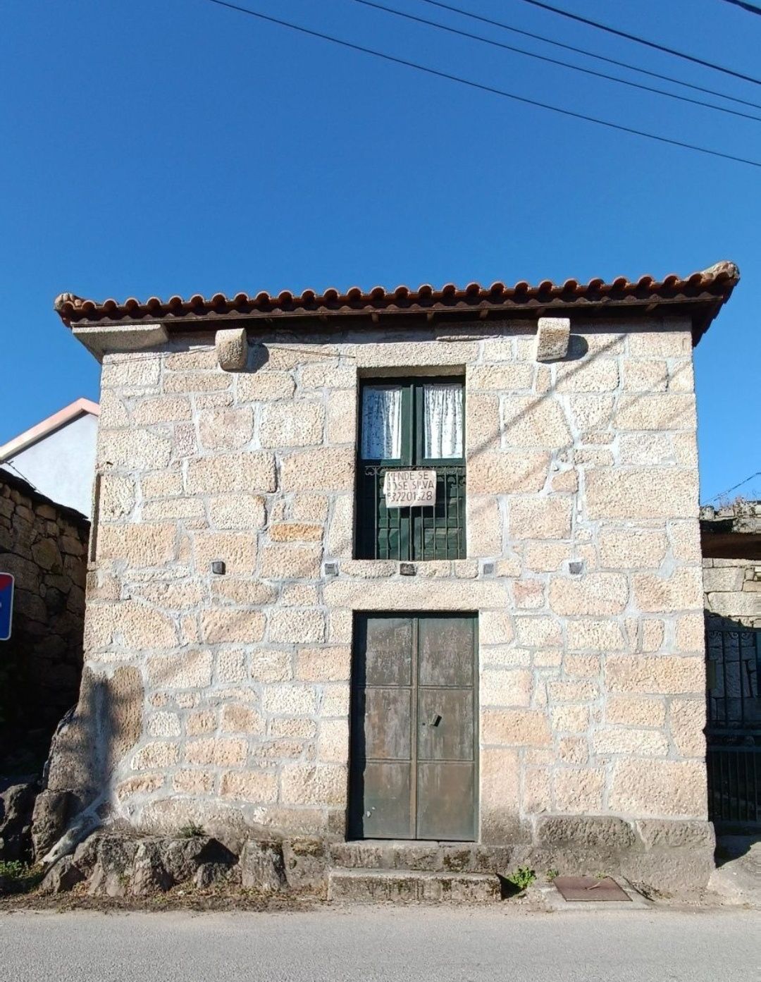 Moradia Pedra. Recuperar. Vilar de Ferreiros. Mondim de Basto