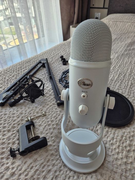 Mikrofon BLUE Yeti White Biały - rok gwarancji - prawie nowy - zestaw