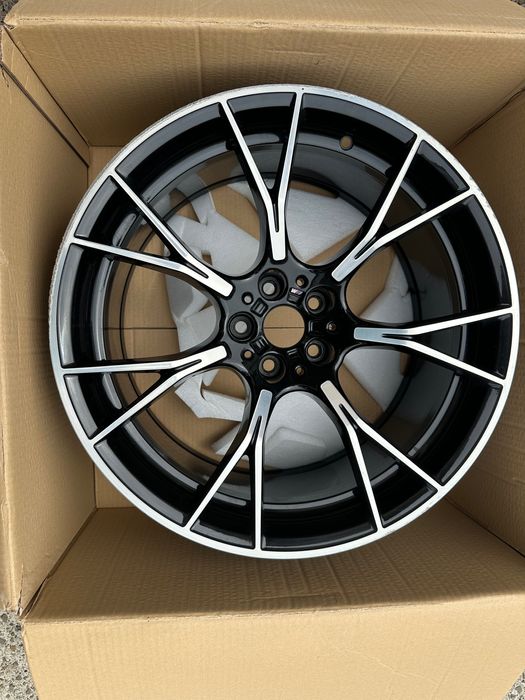 BMW M5 F90 COMPETITION felga black uni 10,5x20 ET28 5x112 styling 789