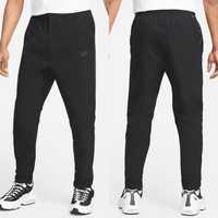 легкі штани Nike Sportswear Woven Commuter Trousers DM6621-010