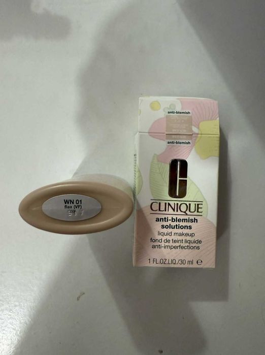 Clinique Anti-Blemish Solutions Foundation WN Flax 30 ml