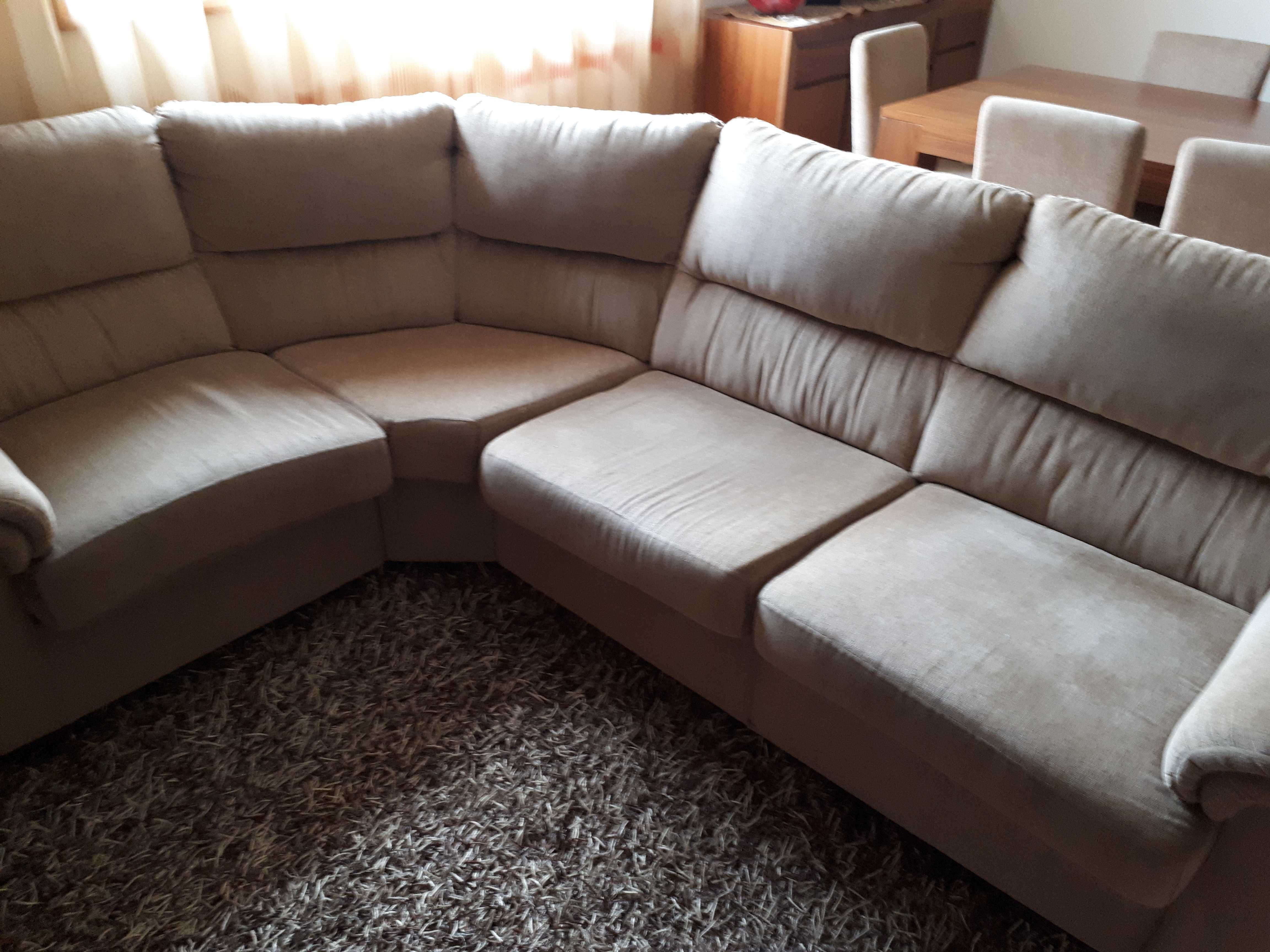 Sofá de sala beige