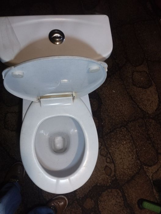 Унітази,комплекти,бачок