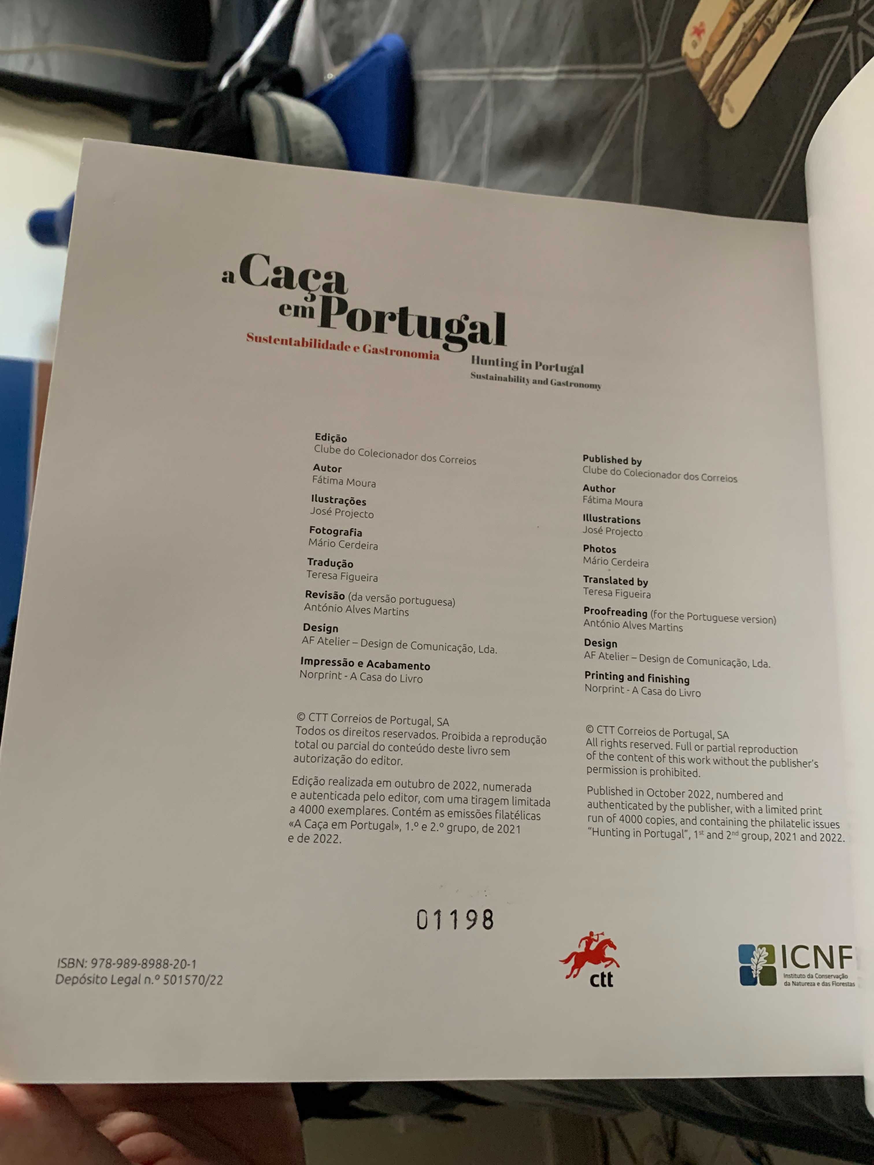 Livro A Caça em Portugal CTT - Filatelia