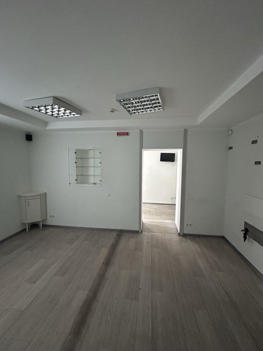 Оренда приміщення 45 м кв Перший поверх, окремий вхід