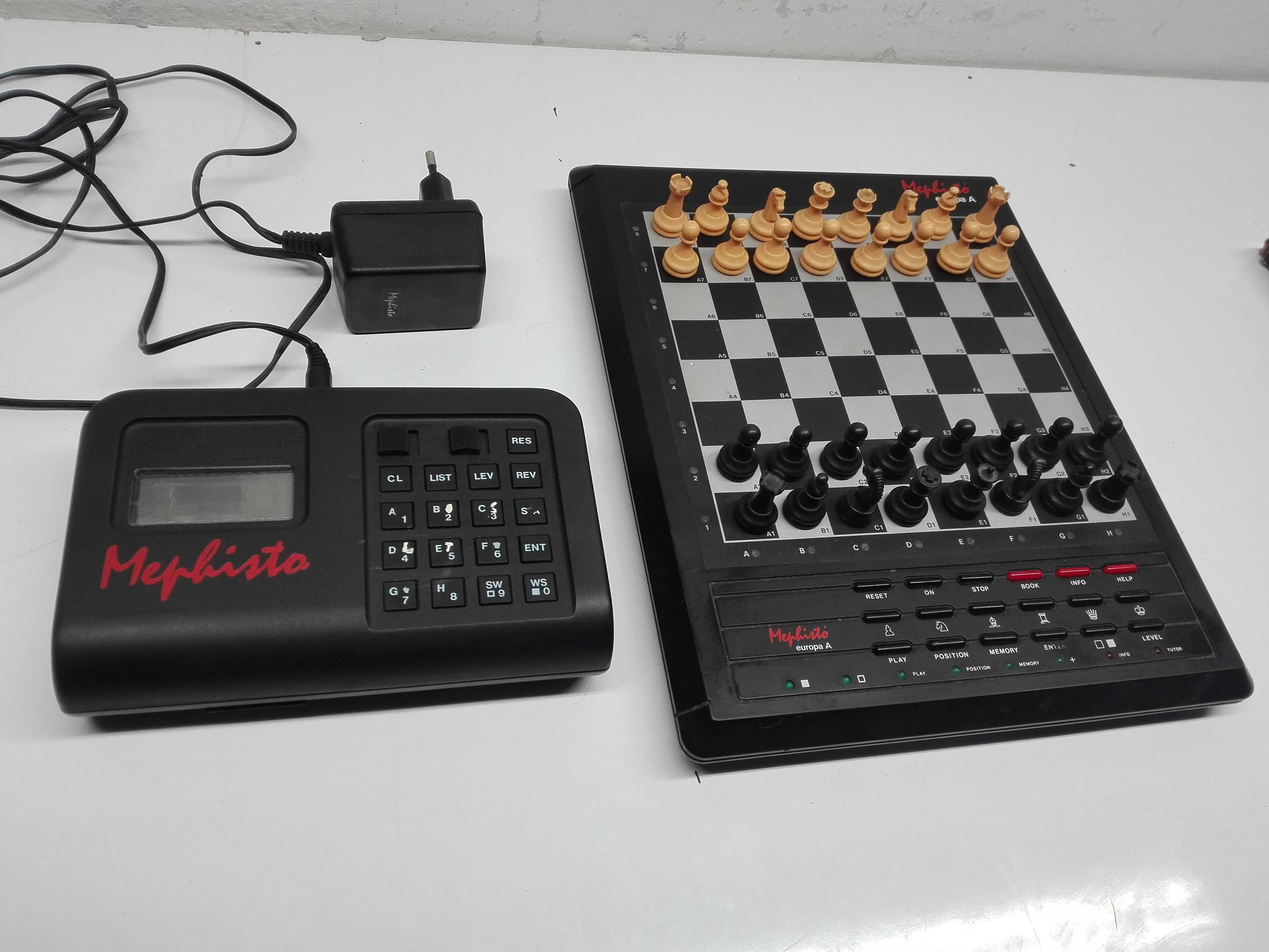 Mephisto komputer szachowy moduł dwa komplety okazja
