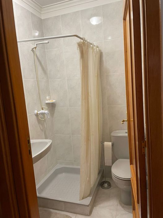 Arrenda-se Apartamento T3  junto a praia