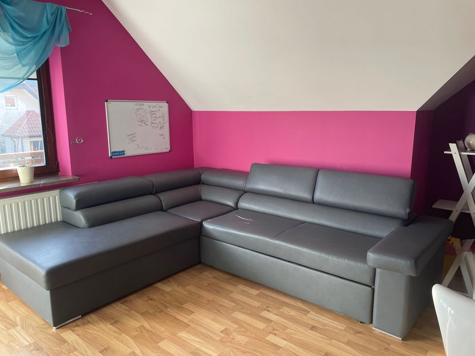 Duży narożnik z funkcją spania